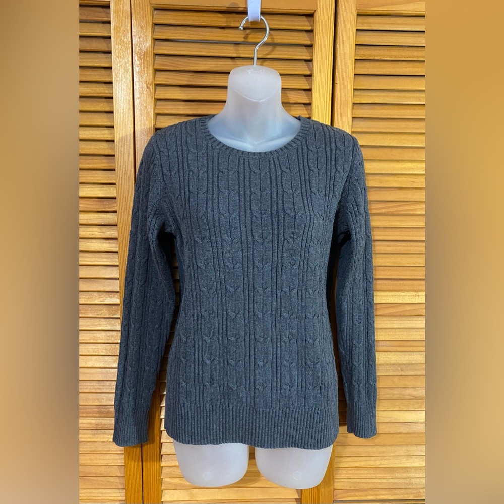 St. John’s Bay: Gray, cable-knit sweater